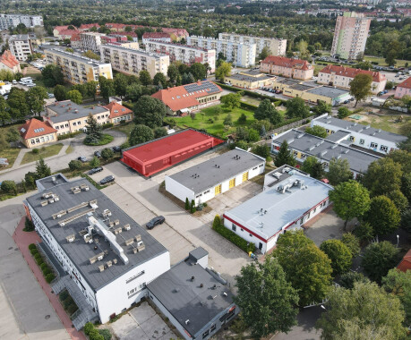 Nieruchomość komercyjna (biurowiec) na sprzedaż w Pile na osiedlu Górnym.