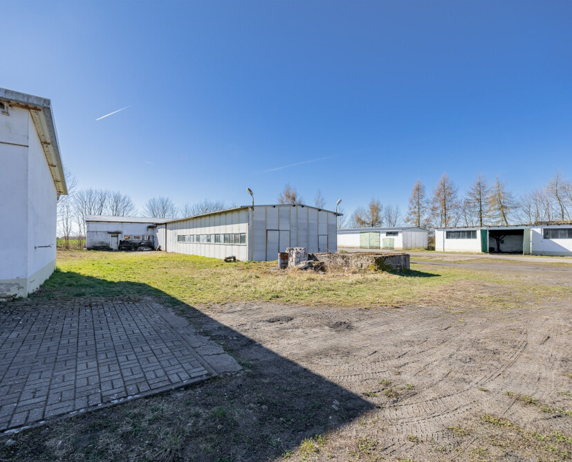 Biurowiec - 25