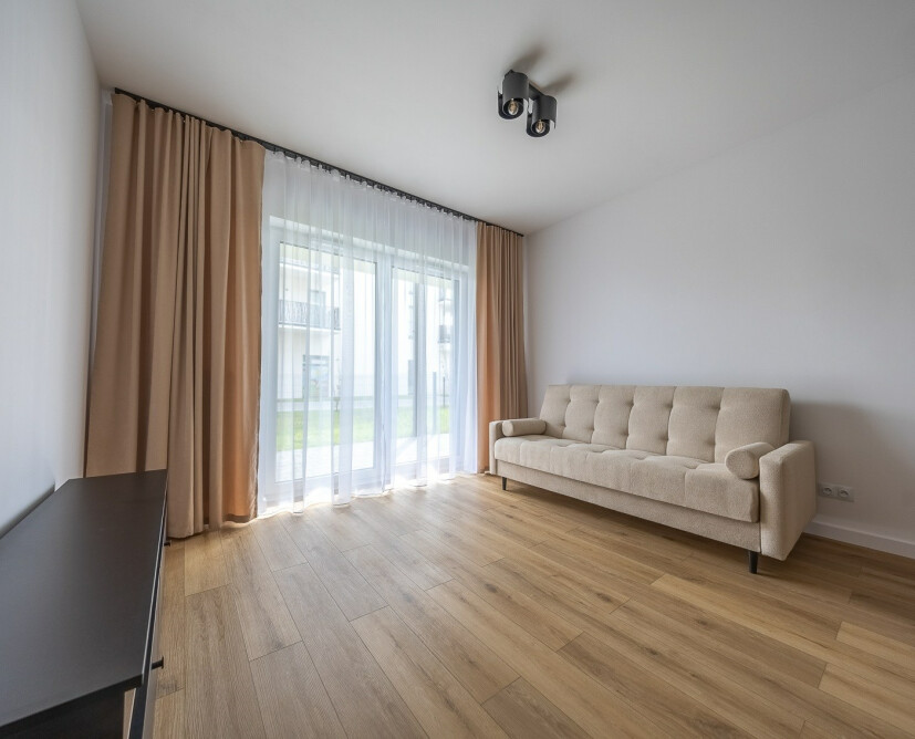 Na wynajem 3 pokojowy apartament z ogródkiem. - 7