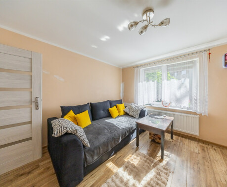 Na sprzedaż 2 pokojwe mieszkanie na parterze w Pile na Zamościu. - 2