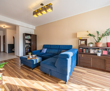 Przestronne mieszkanie 74 m² na Osiedlu Górnym w Pile – balkon, klimatyzacja, winda
Mieszkanie na sprzedaż 74 m² – Osiedle Górne, Piła, ul. Szybowników
Komfortowe mieszkanie 74 m² z balkonem i klimatyzacją – Piła Osiedle Górne
Na sprzedaż: jasne mieszkanie 74 m² z windą i piwnicą – Piła, Osiedle Górne
Mieszkanie 74 m² na Osiedlu Górnym w Pile – idealne dla rodziny