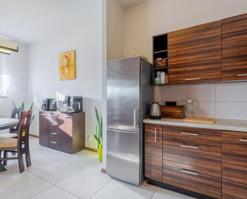 Przestronne mieszkanie 74 m² na Osiedlu Górnym w Pile – balkon, klimatyzacja, winda
Mieszkanie na sprzedaż 74 m² – Osiedle Górne, Piła, ul. Szybowników
Komfortowe mieszkanie 74 m² z balkonem i klimatyzacją – Piła Osiedle Górne
Na sprzedaż: jasne mieszkanie 74 m² z windą i piwnicą – Piła, Osiedle Górne
Mieszkanie 74 m² na Osiedlu Górnym w Pile – idealne dla rodziny - 8