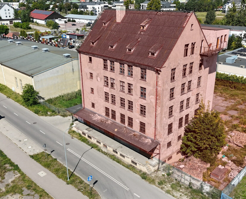 Biurowiec - 10