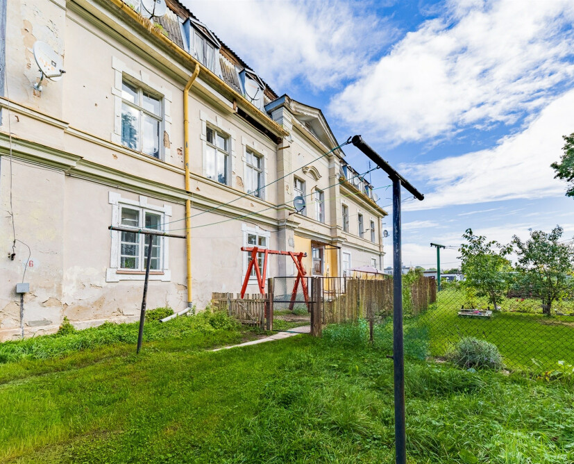 Zabytkowy pałac w Nowinach koło Dzierzgonia na sprzedaż. - 17