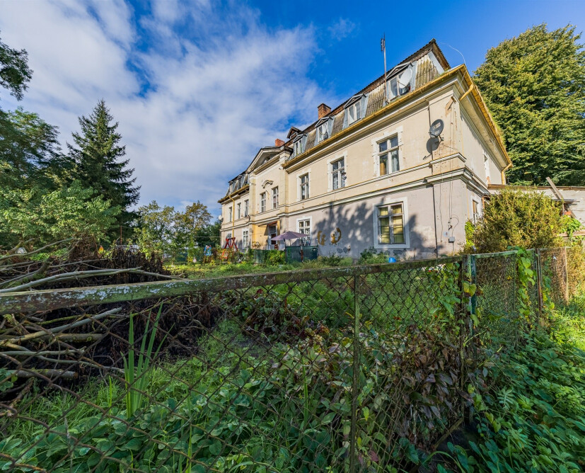Zabytkowy pałac w Nowinach koło Dzierzgonia na sprzedaż. - 25