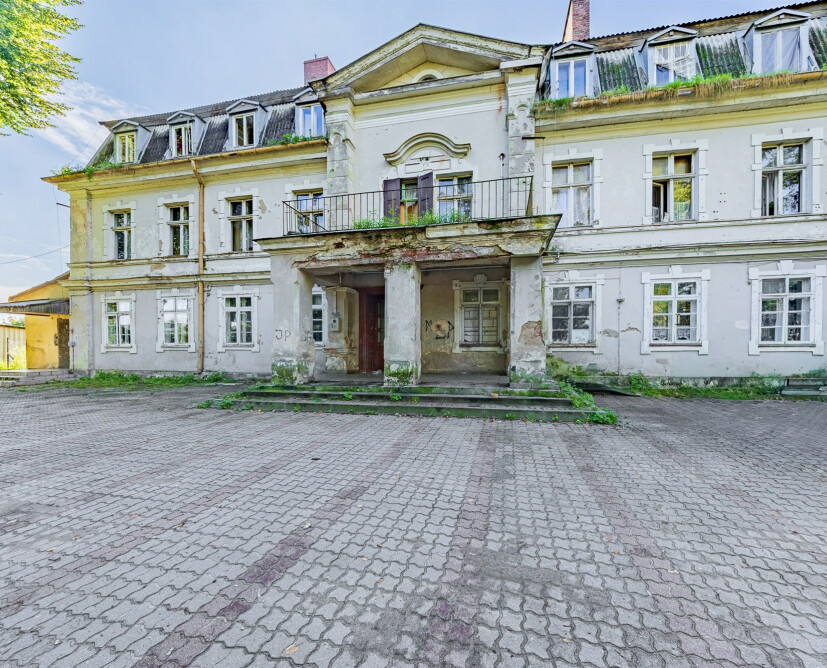 Zabytkowy pałac w Nowinach koło Dzierzgonia na sprzedaż. - 28