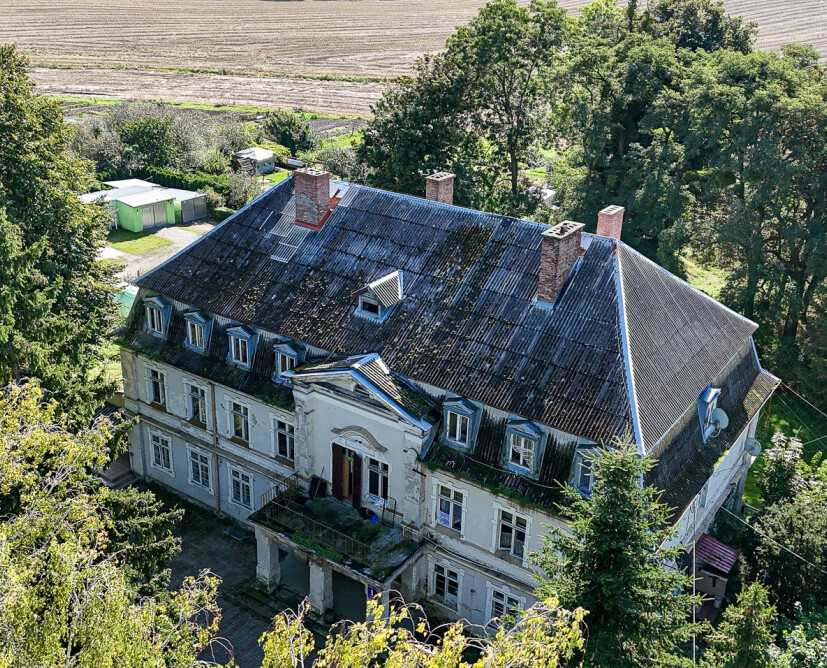 Zabytkowy pałac w Nowinach koło Dzierzgonia na sprzedaż. - 33