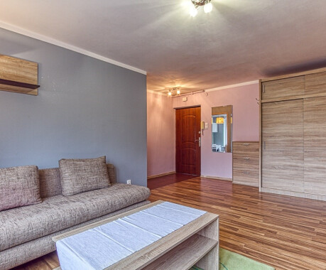 Na wynajem mieszkanie - kawalerka w Centrum Piły, umeblowana z balkonem i piwnicą<br />
&nbsp; - 3