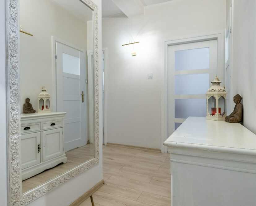 Unikalne mieszkanie blisko 90mkw Pile z 2 garażami i ogrodem – Okazja! - 20