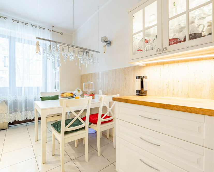 Unikalne mieszkanie blisko 90mkw Pile z 2 garażami i ogrodem – Okazja! - 24