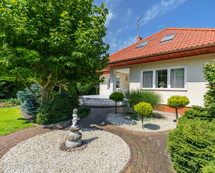 Na sprzedaż dom wolnostojący z garażem w Dolaszewie. - 2