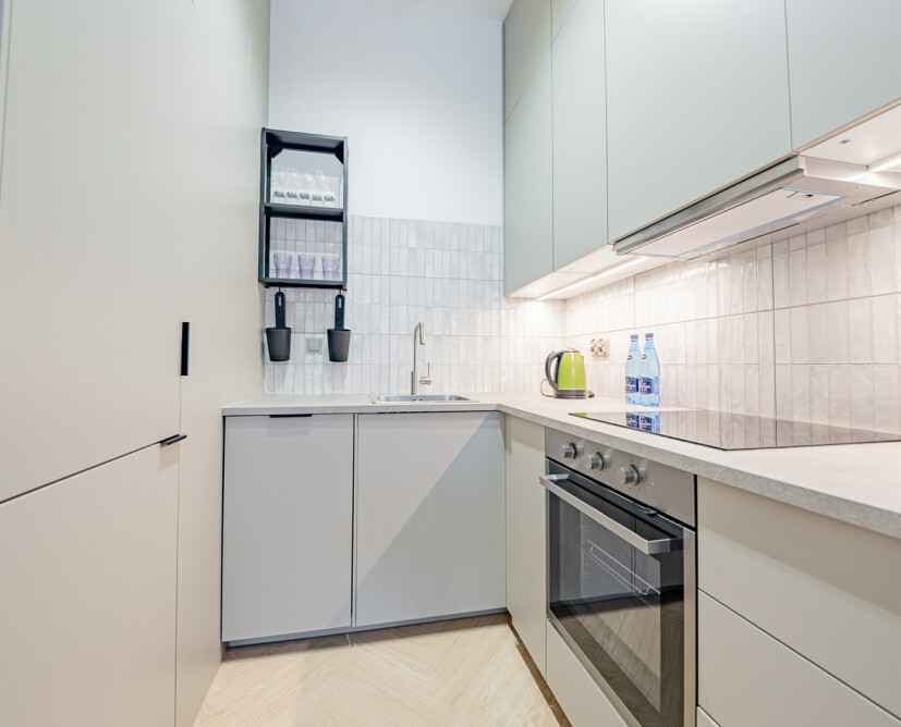 Na wynajem 2 pokojowy apartament z ogródkiem i miejscem postojowym. - 2