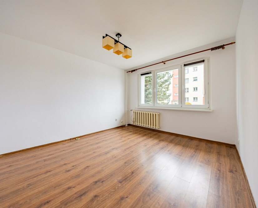 Mieszkanie57,10 m2 na sprzedaż, 3 pokje, paerter, Ujście  - 1