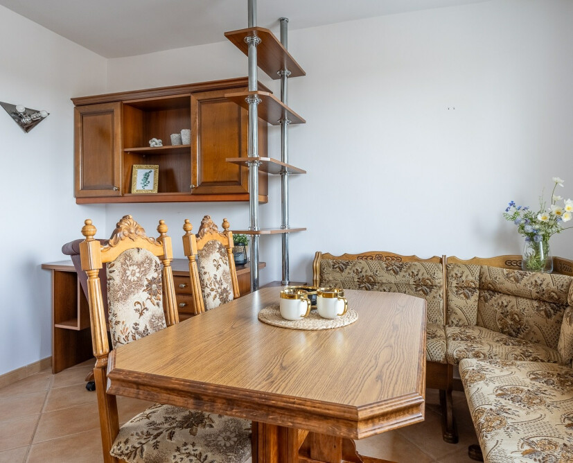 Słoneczne, dwustronne mieszkanie 46,9 m² z balkonem i ciepłą kuchnią. Gotowe do zamieszkania, po termomodernizacji. Komfort, światło i wygoda na co dzień. - 5