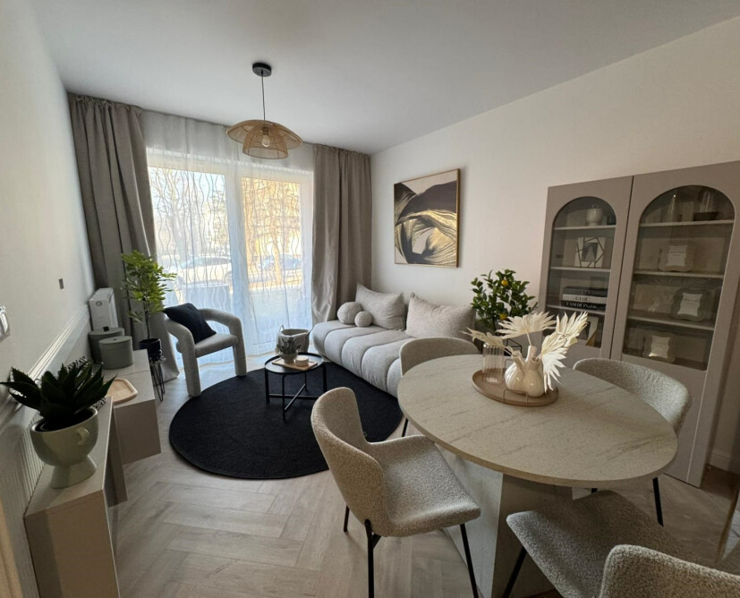 Na sprzedaż 2 pokojowe mieszkanie z ogrodkiem w Pile- Zamość.  - 8