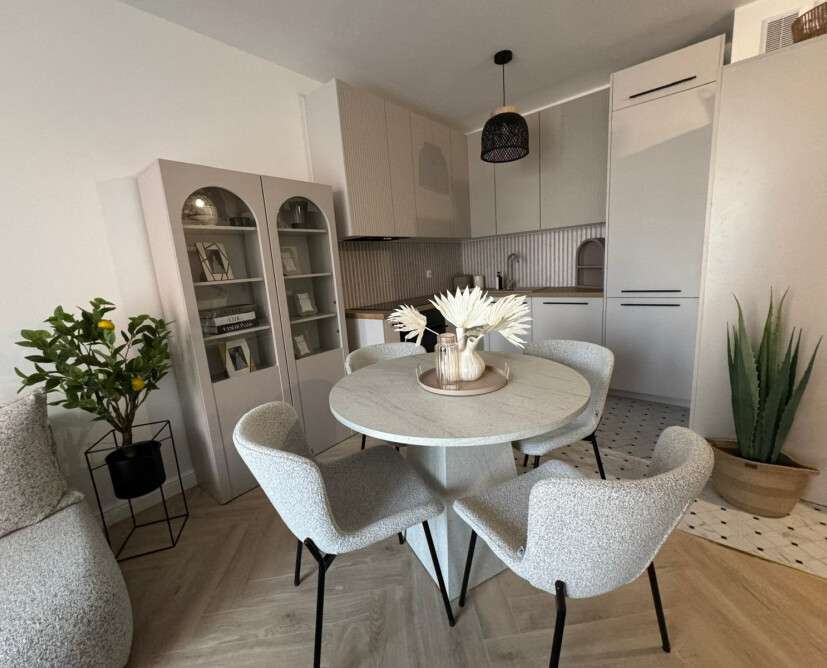 Na sprzedaż 2 pokojowe mieszkanie z ogrodkiem w Pile- Zamość.  - 6