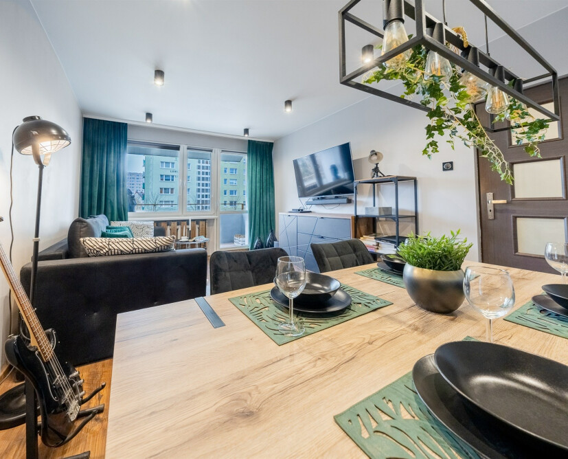 Na sprzedaż 2 pokojowe mieszkanie z dużą loggią w Pile- Zamość. - 8