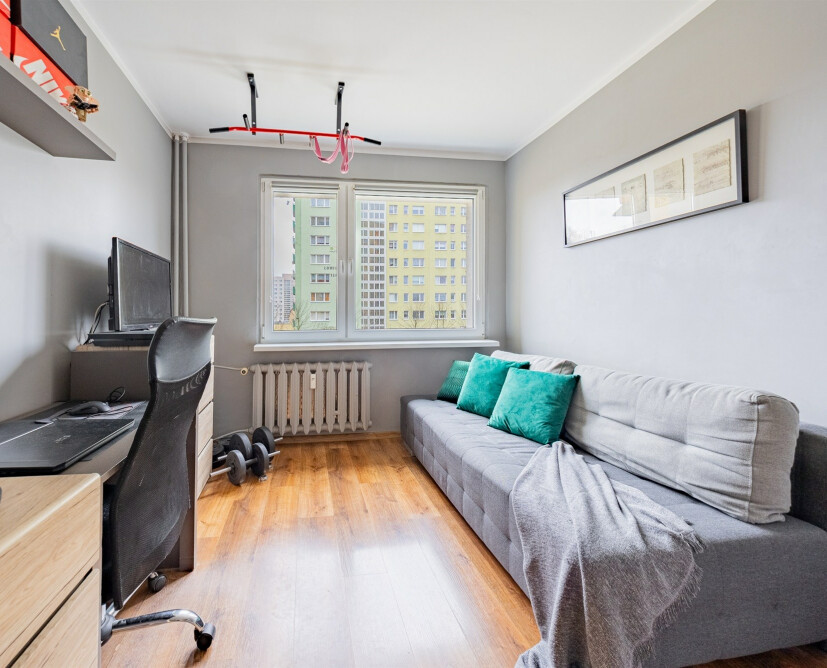 Na sprzedaż 2 pokojowe mieszkanie z dużą loggią w Pile- Zamość. - 10