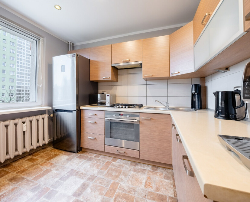 Na sprzedaż 2 pokojowe mieszkanie z dużą loggią w Pile- Zamość. - 11