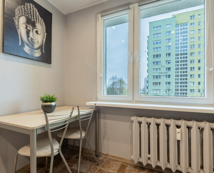 Na sprzedaż 2 pokojowe mieszkanie z dużą loggią w Pile- Zamość. - 12