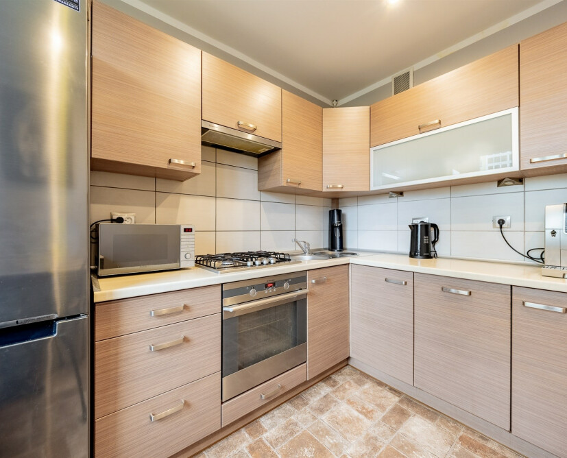 Na sprzedaż 2 pokojowe mieszkanie z dużą loggią w Pile- Zamość. - 13