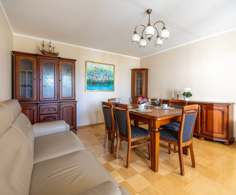 Na sprzedaż 3 pokojowe mieszkanie na parterze z balkonem w Pile. - 1