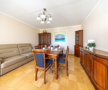 Na sprzedaż 3 pokojowe mieszkanie na parterze z balkonem w Pile. - 2