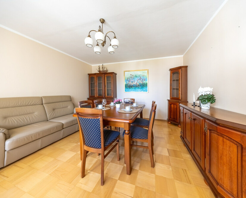 Na sprzedaż 3 pokojowe mieszkanie na parterze z balkonem w Pile. - 2