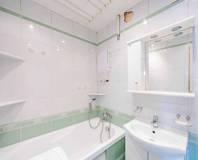 Kawalerka 26m2 w centrum, Parter, Do remontu, Niskie opłaty, Piwnica - 9