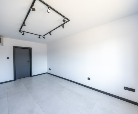 Na wynajem lokal usługowo- biurowy w Pile- Zamość. - 3