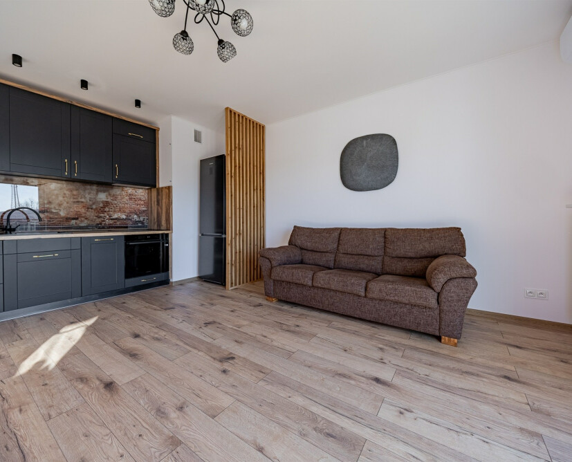 Na sprzedaż 3 pokojowy apartament z miejscem parkingowym w hali garażowej.
 - 2