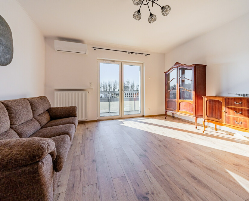 Na sprzedaż 3 pokojowy apartament z miejscem parkingowym w hali garażowej.
 - 6