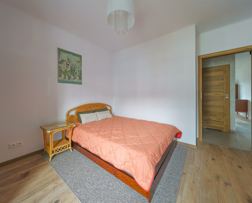 Na sprzedaż 3 pokojowy apartament z miejscem parkingowym w hali garażowej.
 - 10