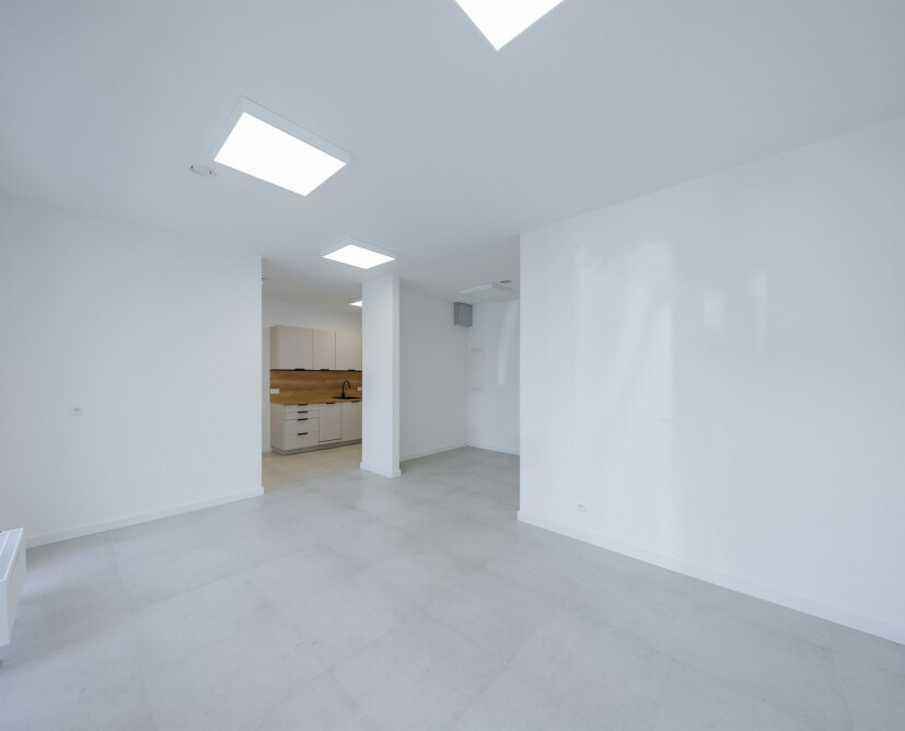 Lokal usługowy 61,60 m2, Centrum miasta, Nowy budynek, ul. Kwiatowa - 2