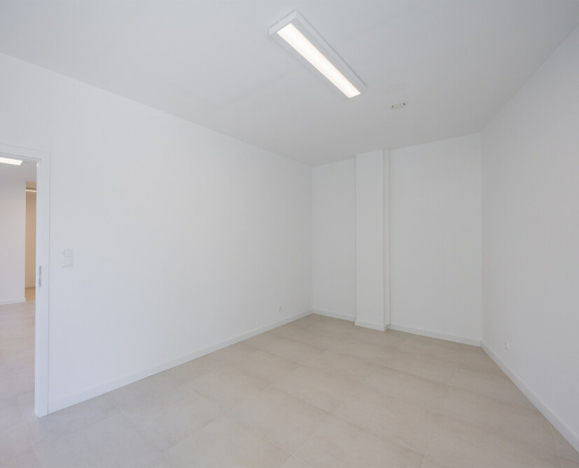 Lokal usługowy 61,60 m2, Centrum miasta, Nowy budynek, ul. Kwiatowa - 7