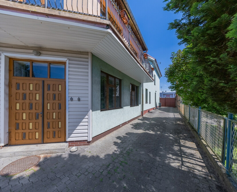 Dom z częścią usługową na sprzedaż | Białośliwie | 270 m² | Działka 1020 m²< - 20