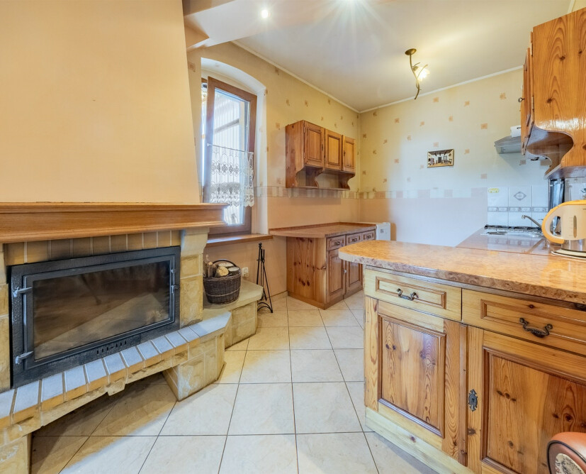 Dom z częścią usługową na sprzedaż | Białośliwie | 270 m² | Działka 1020 m²< - 7
