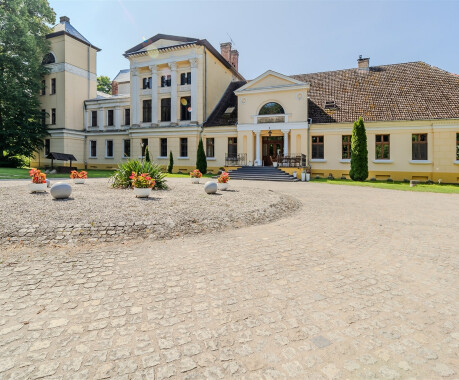 Pałac Jabłonowo na sprzedaż. Obiekt hotelowo - restauracyjny ze stawami. - 2