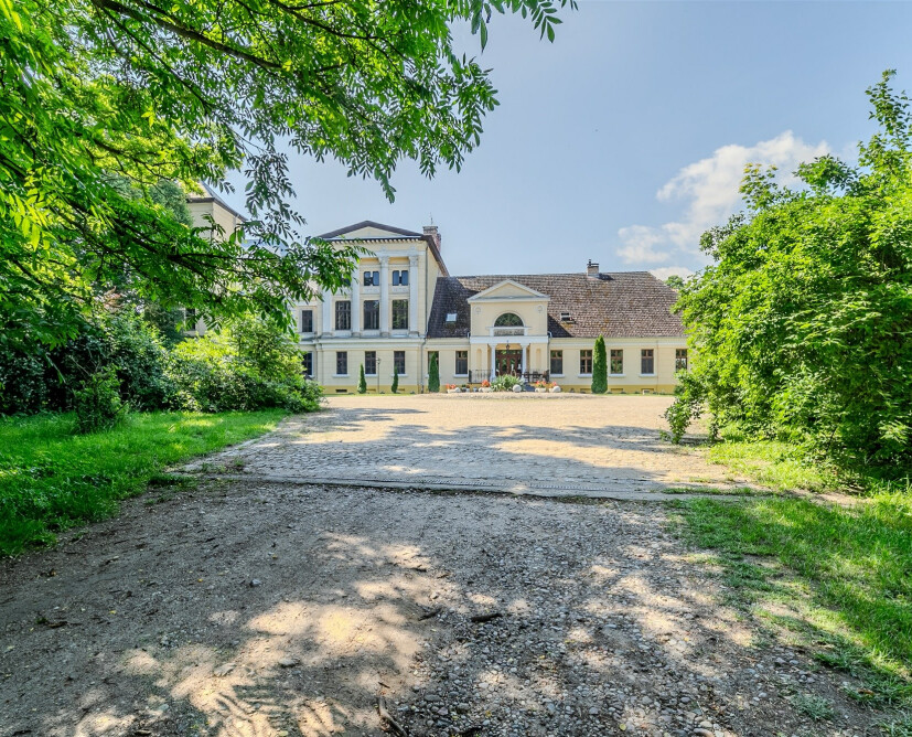 Pałac Jabłonowo na sprzedaż. Obiekt hotelowo - restauracyjny ze stawami. - 3