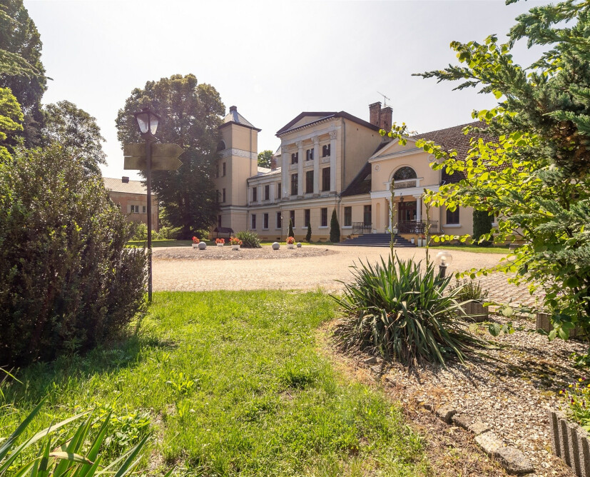 Pałac Jabłonowo na sprzedaż. Obiekt hotelowo - restauracyjny ze stawami. - 4