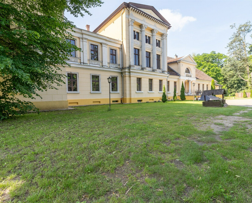 Pałac Jabłonowo na sprzedaż. Obiekt hotelowo - restauracyjny ze stawami. - 6