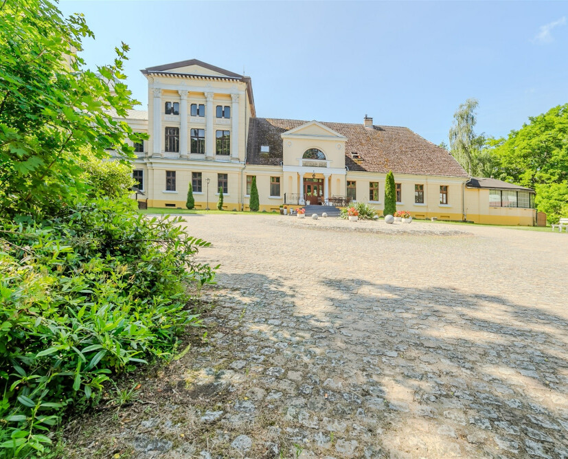 Pałac Jabłonowo na sprzedaż. Obiekt hotelowo - restauracyjny ze stawami. - 31